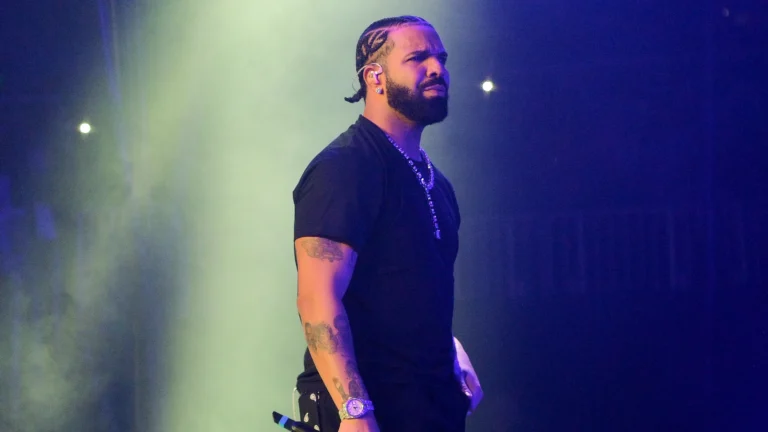 Spotify กลับมาที่ Drake: แพลตฟอร์มสตรีมมิ่งกล่าวว่าไม่มี “แรงจูงใจทางเศรษฐกิจ” สำหรับผู้ใช้ในการสตรีม ‘ไม่ชอบเรา’ ผ่านเพลงของ Drake